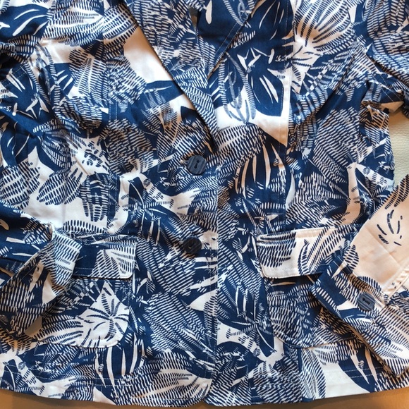 Coldwater Creek teal/white blazer - Picture 4 of 11